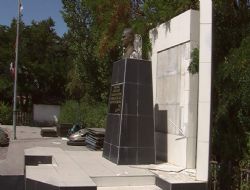 Atatürk Büstüne saldırı 